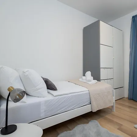 Old Town Golden Varos Appartement